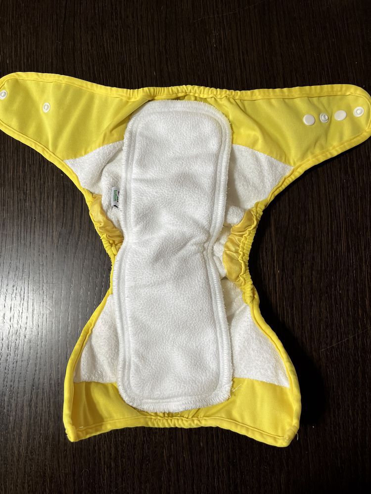 pampers pants naklejka z tylu