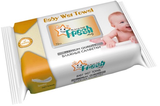 chuteczki pampers sensitive czy pure